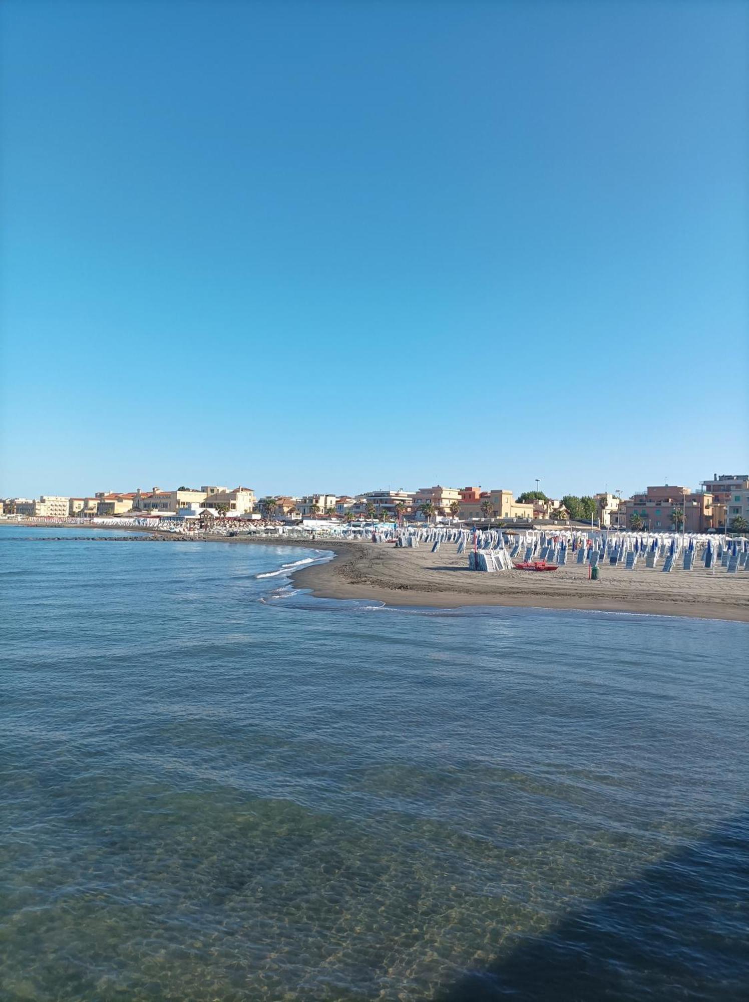 Attico Con Terrazza In Via Dei Traghetti Apartment Lido di Ostia Luaran gambar